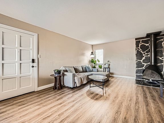 4th image of 4950 N Miller Rd APT 210
