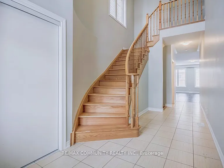 2436 New Providence St — Photo 3