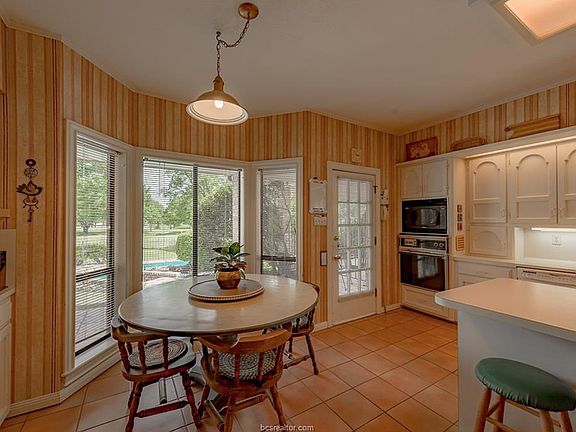 5th image of 2429 E Briargate Dr