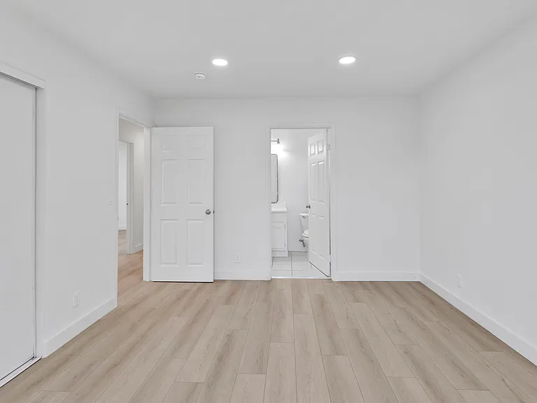 348 W 83rd St #2 — Photo 20