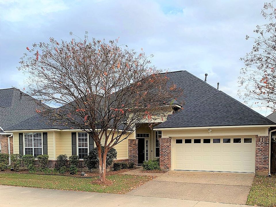 1st image of 205 Hallette Dr