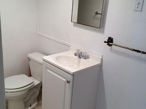 4th image of 225 Grant St