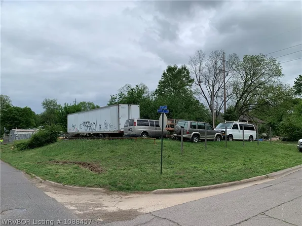 1000 N 4th St, Fort Smith, AR 72901