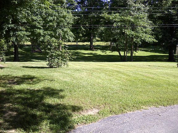 2nd image of 9917 Silverwood Ln
