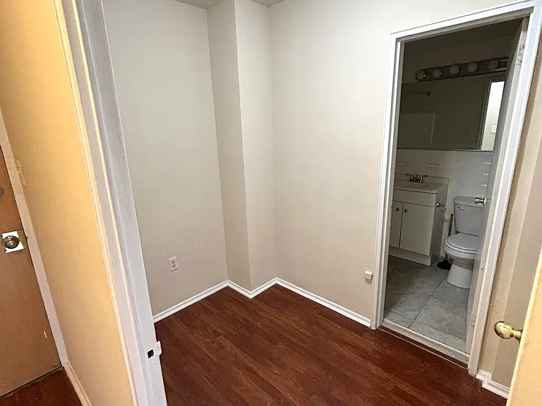 2101-17 Chestnut St #724 — Photo 10