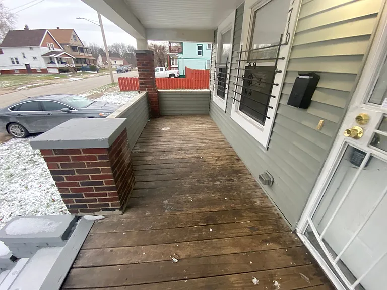 9710 Easton Ave — Photo 11