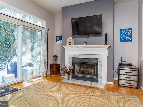 5th image of 205 Sleepy Hollow Ct