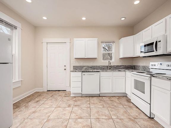 4th image of 563 Kimball Pl #563