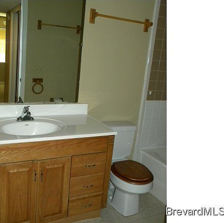 2nd image of 4270 Mount Vernon Ave #0