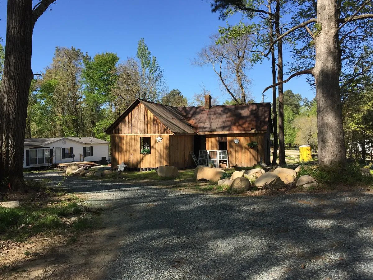 3 bed, 1700 sqft, $2,500 — Photo 3