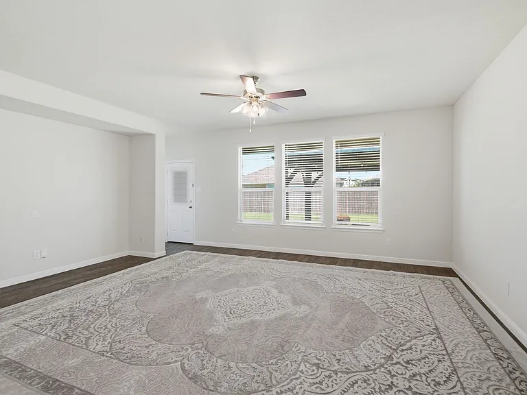 1113 Twin Brooks Ln — Photo 15
