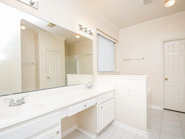 14234 Silver Glade Ln — Photo 10