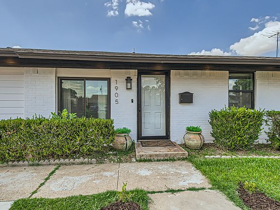 5th image of 1905 Greenbrook Dr