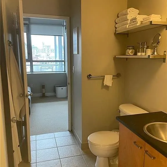 179 George St #707 — Photo 11