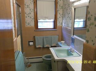 32 Magnolia Rd, Iselin, NJ 08830