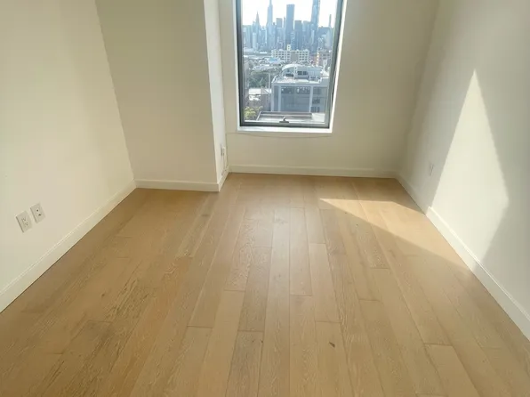 3 Court Square image 4 of 8