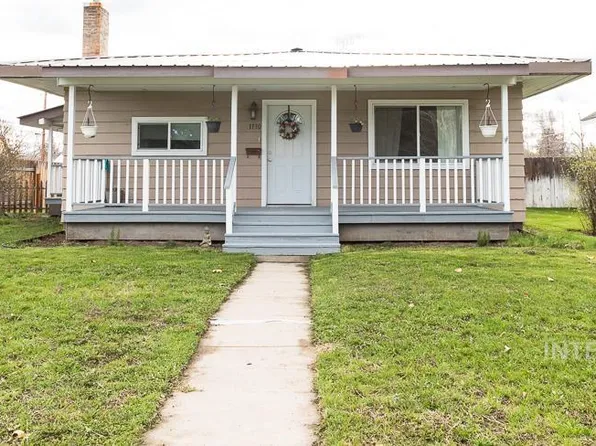 1130 W 4th St, Weiser, ID 83672