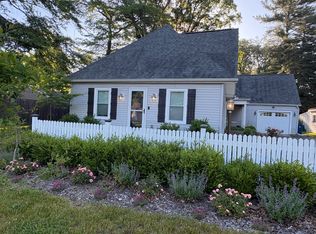 913 S Wintergarden Rd, Bowling Green, OH 43402