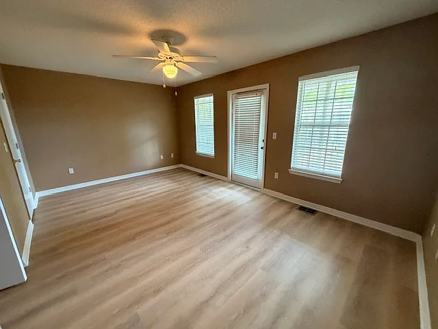 26 Porpoise St — Photo 13
