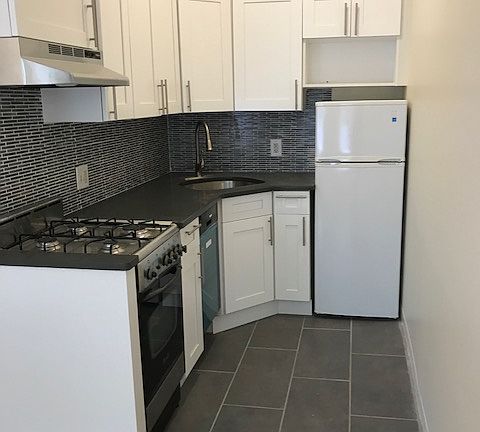 2nd image of 700 Washington Ave #1