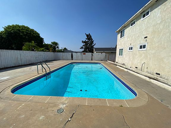 3rd image of 5612 Dorothy Way #&-5614