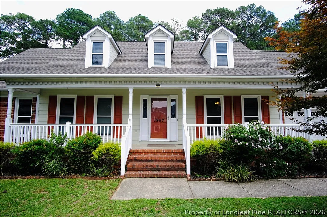 4 bed, 3.5 bath, 3159 sqft, $2,300 — Photo 3