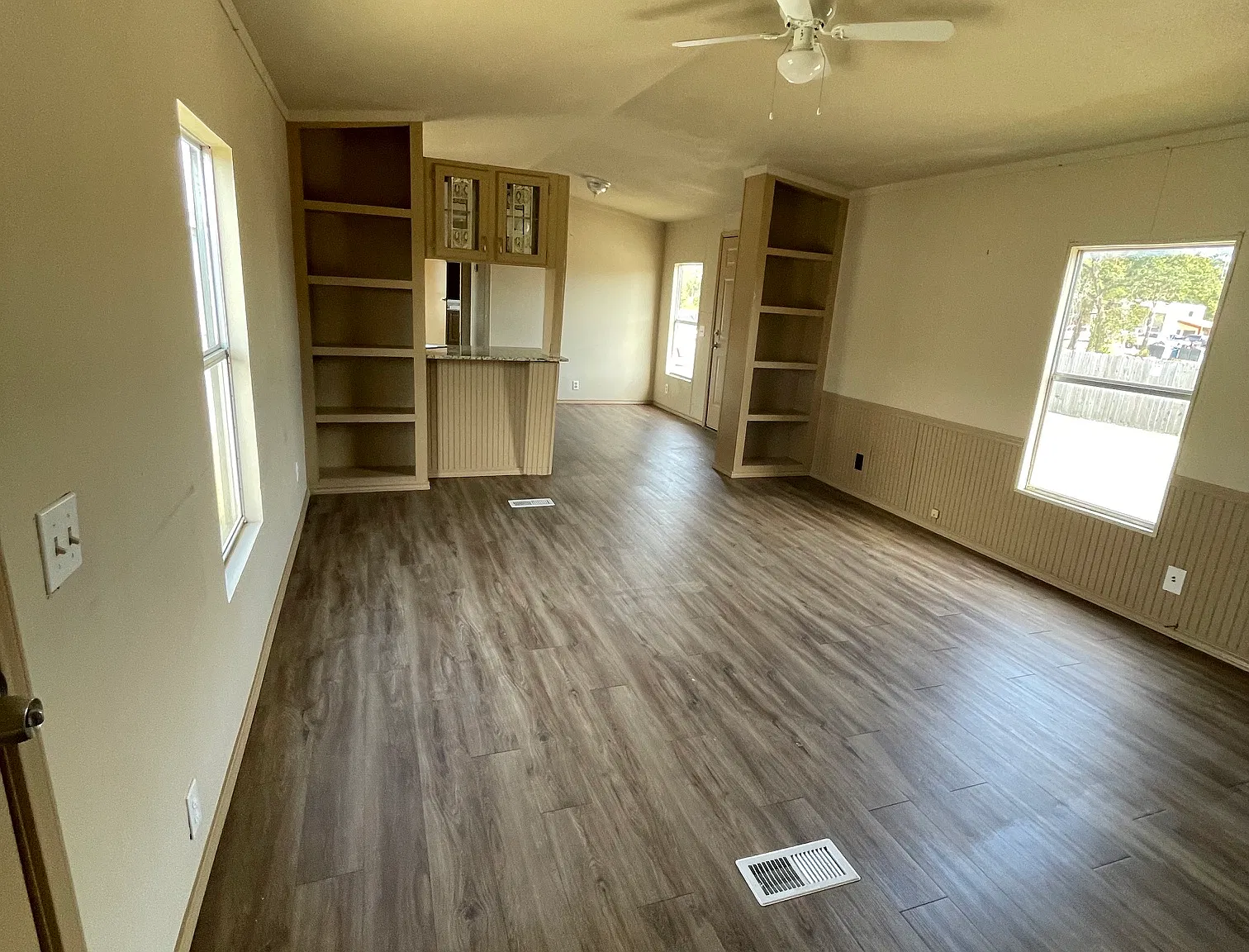 2 bed, 900 sqft, $1,100 — Photo 3
