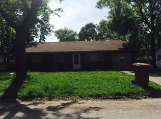 1503 Garden Hills Dr, Champaign, IL 61821