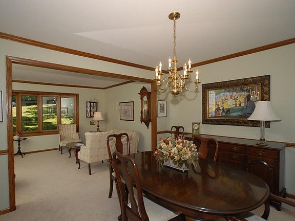 5th image of 812 Knollwood Ct