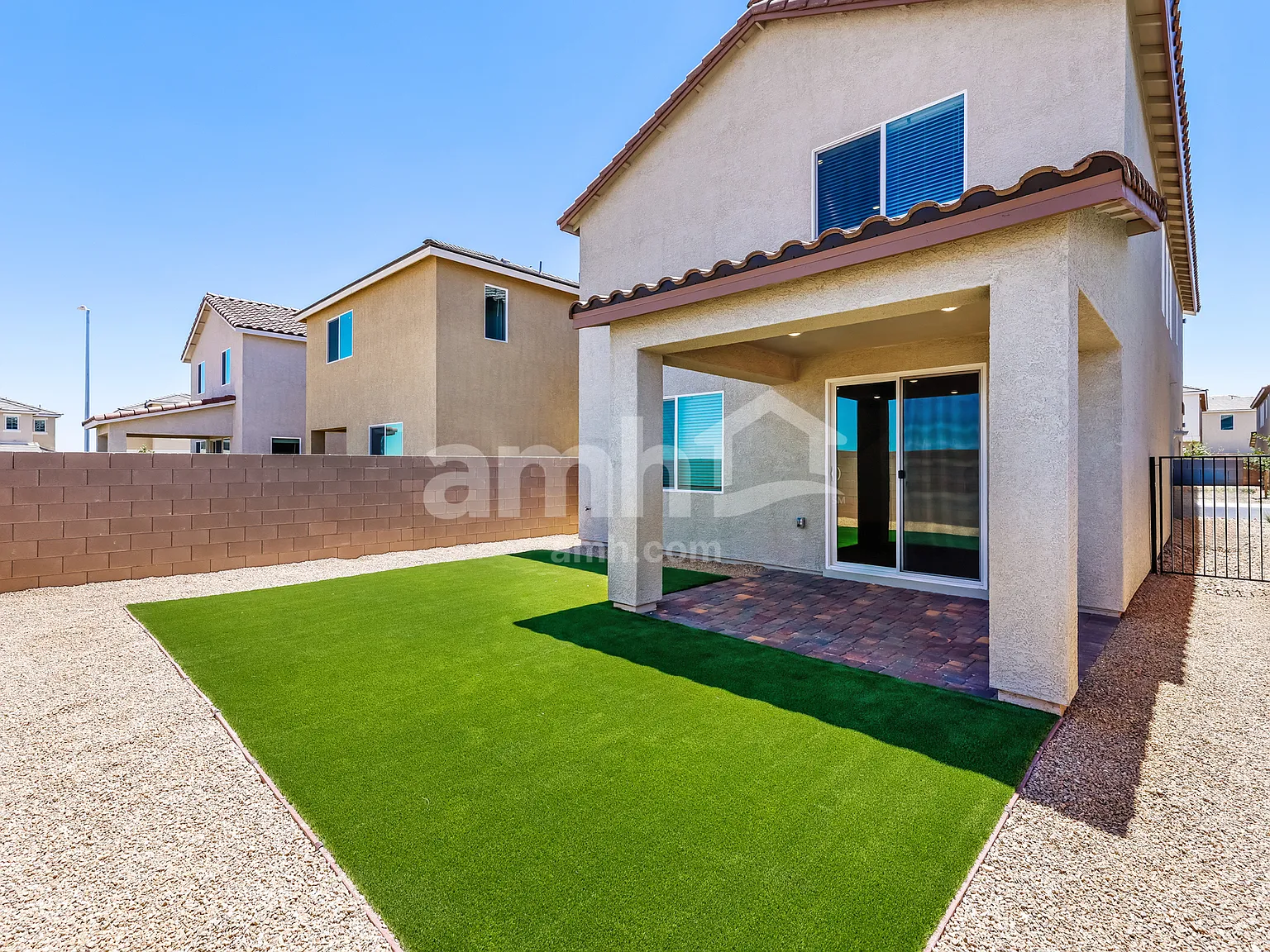 5 bed, 3.5 bath, 2092 sqft, $2,625 — Photo 3