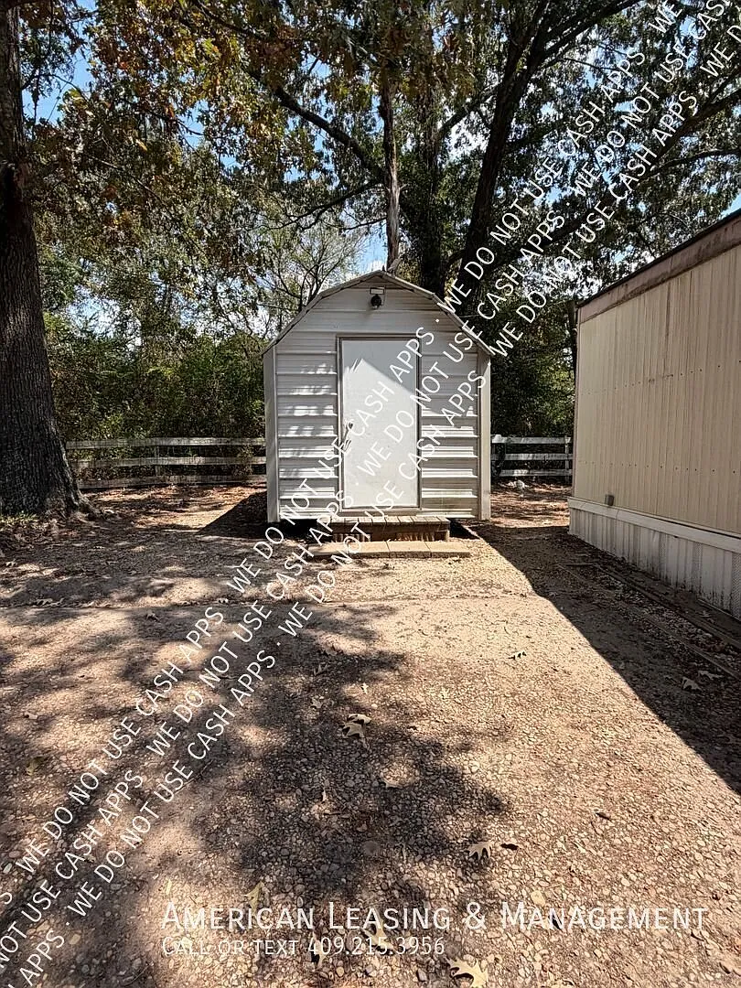 ** Move In Ready ** — Photo 2