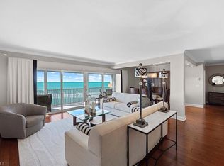 3401 Gulf Shore Blvd N APT 402, Naples, FL 34103