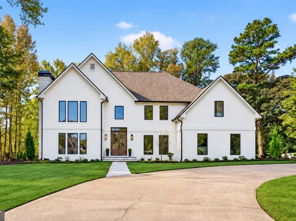 9290 Prestwick Club Dr, Johns Creek, GA 30097