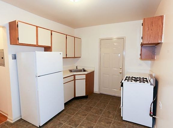 4th image of 5746 N Winthrop Ave #503-A