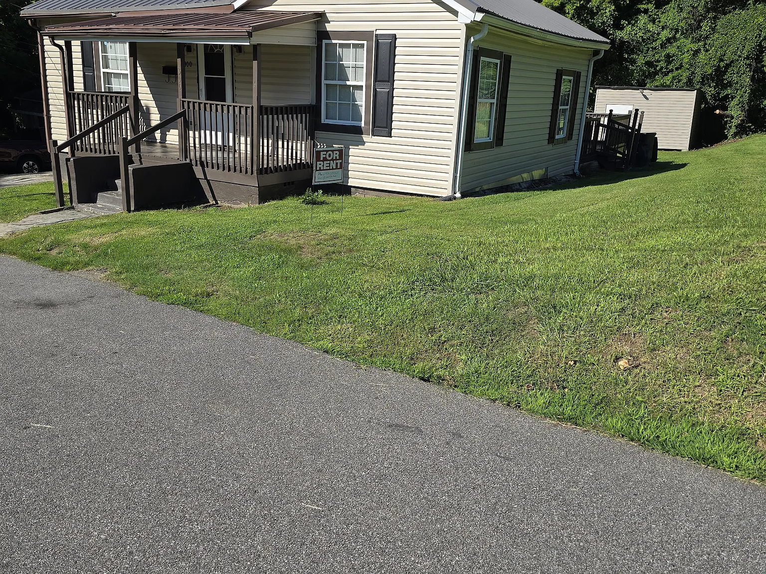 3 bed, 1164 sqft, $1,350 — Photo 2