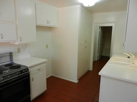 4th image of 4729 Calle Reina