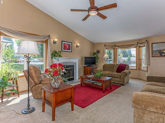 5th image of 5208 NE 72nd Cir