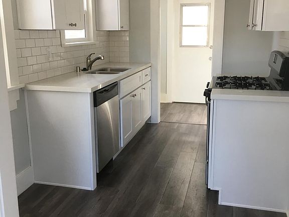 5th image of 2519 Lincoln Ave