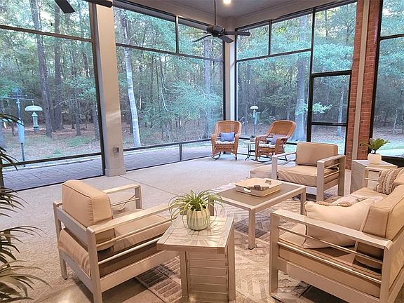 4th image of 10857 Lake Forest Drive