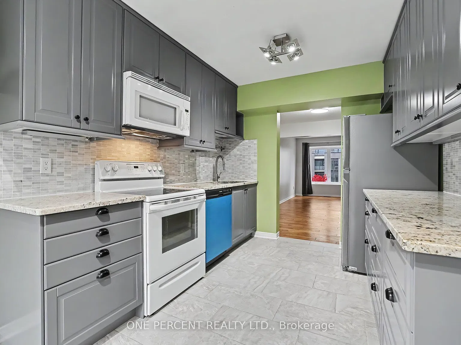 3 bed, $2,600 — Photo 3