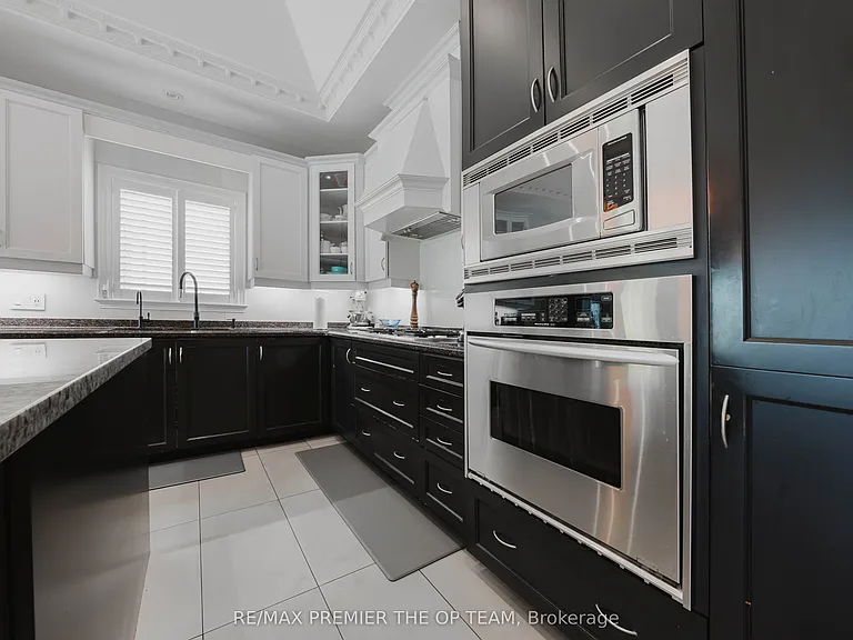 56 Park Ridge Dr #UPPER — Photo 21
