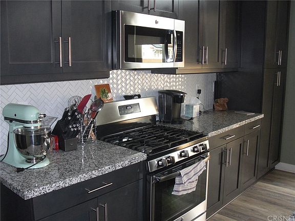 3rd image of 25127 Grapefruit Ln