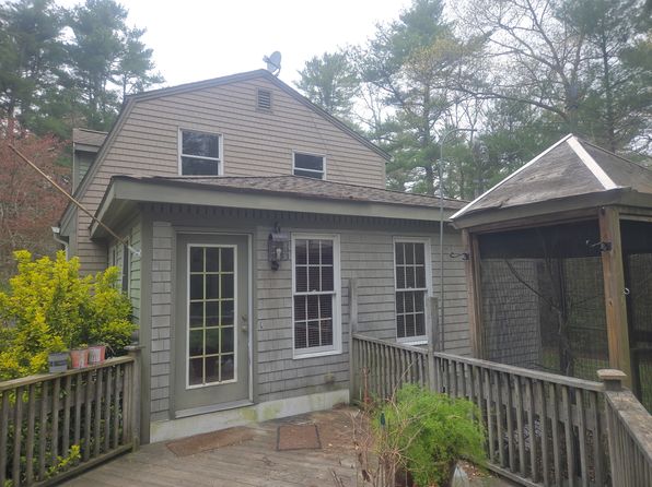 520 Fisher Rd, Dartmouth, MA 02747