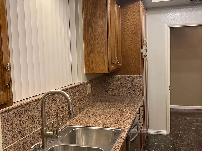 4641 Fulton Ave #1 — Photo 15