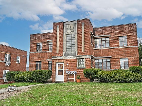 3rd image of 3172 Werk Rd