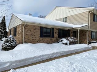 9428 W Maple Ct #9428, West Allis, WI 53214