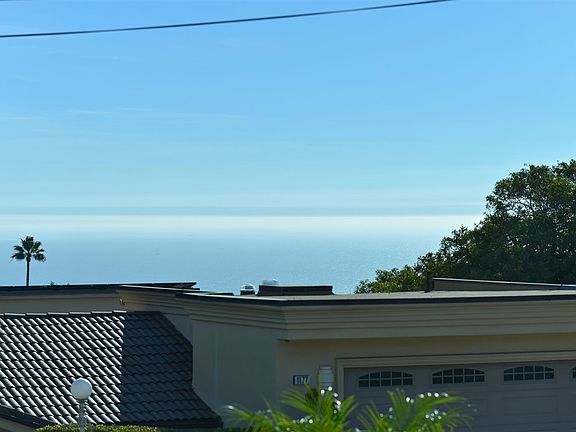 2nd image of 1184 Avenida Amantea