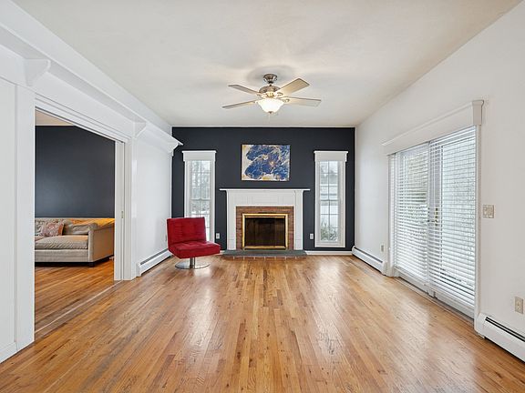 4th image of 4476 Noyac Rd