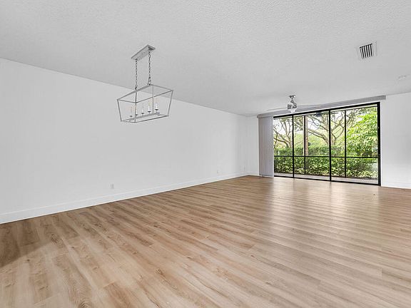 2nd image of 1101 Duncan Circle #103