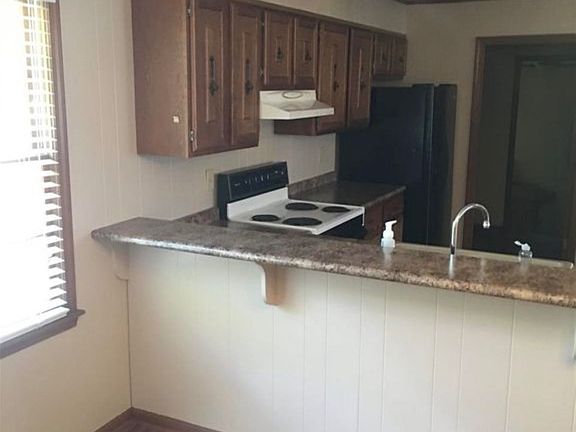 4th image of 73 Hughes Dr